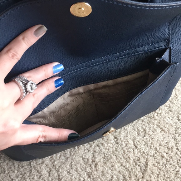 NWOT Michael Kors Blue Large Jet Set Saffiano - Picture 5 of 8